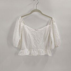 Everyday Chic Crop Top Size Large Smocked Back Embroidered Detail White